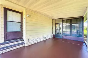 708 Coachman Dr, Leesburg, FL 34748 - Photo 4