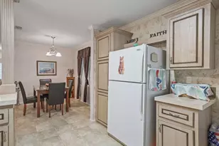 4214 Joslyn Ln, Lady Lake, FL 32159 - Photo 18