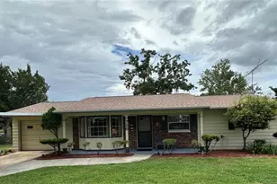 726 Scenic St, Leesburg, FL 34748 - Photo 1