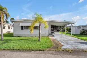 178 Paradise N, Leesburg, FL 34788 - Photo 1