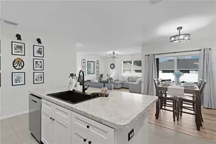 9777 Pepper Tree Trl, Wildwood, FL 34785 - Photo 12