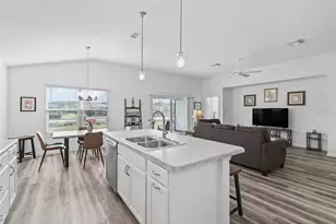 7289 Cornwall Wy, The Villages, FL 34762 - Photo 12