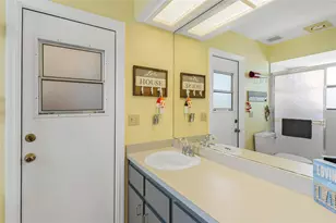 16647 E Shirley Shores Rd, Tavares, FL 32778 - Photo 30