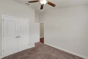 4229 Barnsley Ln, Tavares, FL 32778 - Photo 10