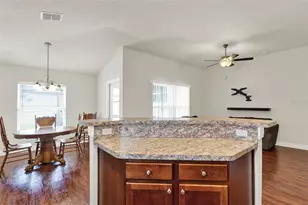 4229 Barnsley Ln, Tavares, FL 32778 - Photo 8