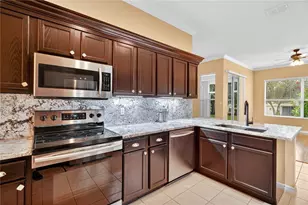 24515 Bocage Way, Leesburg, FL 34748 - Photo 12