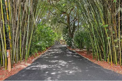 507 Lakeshore Drive, Eustis, FL 32726 - Photo 2