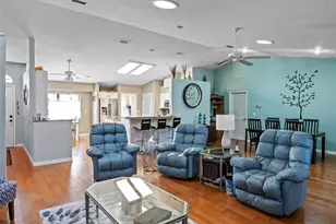 21829 Tartan St, Leesburg, FL 34748 - Photo 8