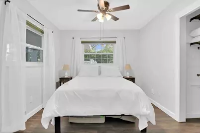 863 Bay Breeze Terrace, Largo, FL 33770 - Photo 12