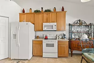 9646 Spring Lake Dr, Clermont, FL 34711 - Photo 12