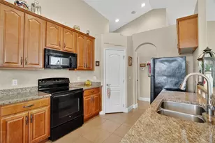 4877 Grassy Knoll Dr, Tavares, FL 32778 - Photo 16