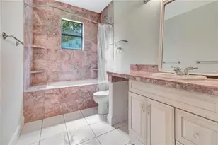 384 E Kings Hwy, Center Hill, FL 33514 - Photo 38