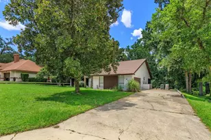 817 Hickory Knoll Ct, Apopka, FL 32712 - Photo 2