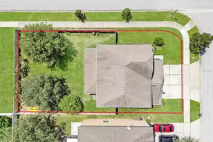 165 Cabrillo Dr, Groveland, FL 34736 - Photo 4