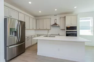 776 Sunshower Dr, Lady Lake, FL 32159 - Photo 8