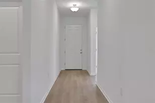 784 Sunshower Dr, Lady Lake, FL 32159 - Photo 4