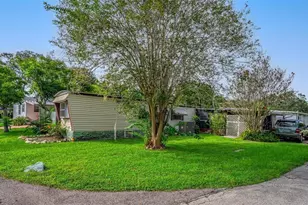 1960 Pinewood Ln, Mount Dora, FL 32757 - Photo 1