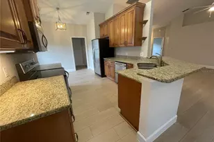 210 E Baker St, Minneola, FL 34715 - Photo 4