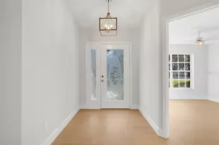 210 E Baker St, Minneola, FL 34715 - Photo 4