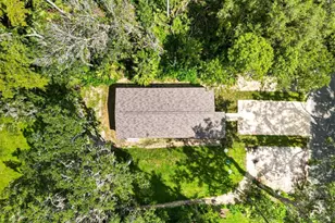 2890 Cr 426E, Lake Panasoffkee, FL 33538 - Photo 32