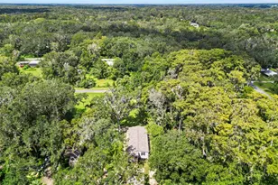 2890 Cr 426E, Lake Panasoffkee, FL 33538 - Photo 34