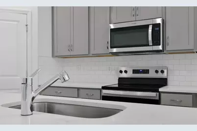 2866 Supermarine Road, Tavares, FL 32778 - Photo 8