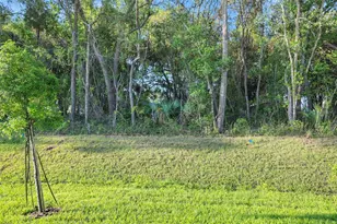 2866 Supermarine Rd, Tavares, FL 32778 - Photo 4