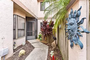 1097 Palm Harbor Dr, Leesburg, FL 34748 - Photo 6