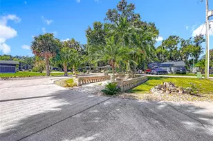 35312 W Griffin Dr, Fruitland Park, FL 34731 - Photo 8