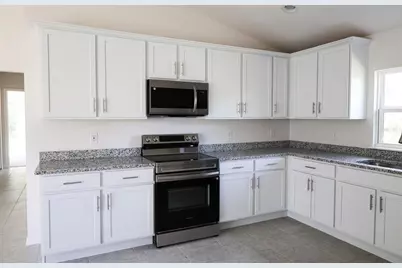 89 W Central Avenue, Webster, FL 33597 - Photo 4