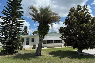 1440 Nassau Cir, Tavares, FL 32778 - Photo 2