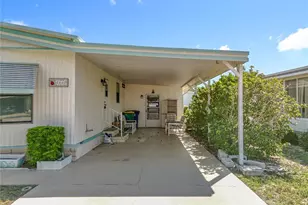 1440 Nassau Cir, Tavares, FL 32778 - Photo 8