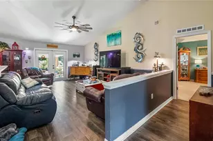 1101 Myrtle Lake View Dr, Fruitland Park, FL 34731 - Photo 12