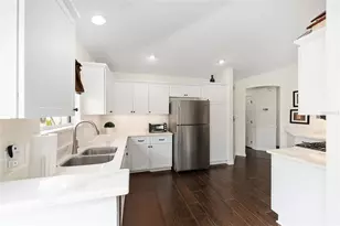 17720 SE 84th Peyton Ct, The Villages, FL 32162 - Photo 8