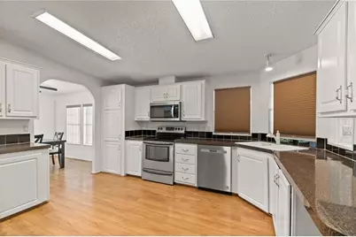 35247 Harbor Shores Road, Leesburg, FL 34788 - Photo 10