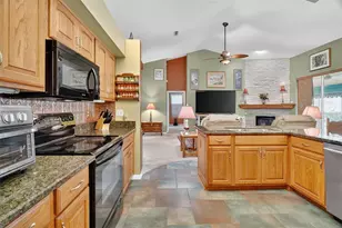 11201 Fountain Lake Blvd, Leesburg, FL 34788 - Photo 12