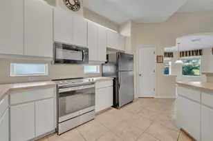 5837 Bounty Cir, Tavares, FL 32778 - Photo 22