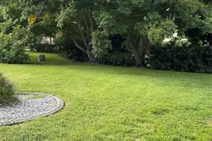 917 Camino Del Rey Dr, Lady Lake, FL 32159 - Photo 4