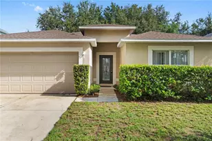 2339 Foxtree Rd, Tavares, FL 32778 - Photo 4