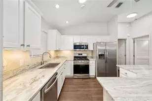 17966 SE 89th Natchez Ave, The Villages, FL 32162 - Photo 8