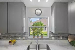 2109 Suarez Ct, The Villages, FL 32159 - Photo 14