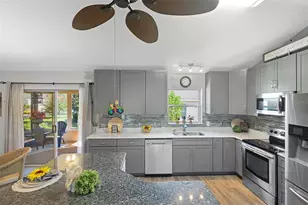 2109 Suarez Ct, The Villages, FL 32159 - Photo 12