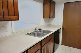 802 McLain Ct, Tavares, FL 32778 - Photo 6