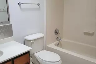 802 McLain Ct, Tavares, FL 32778 - Photo 12