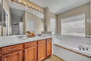 8923 Bridgeport Bay Cir, Mount Dora, FL 32757 - Photo 26