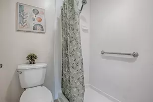 17235 SE 93rd Demoss Ct, The Villages, FL 32162 - Photo 22