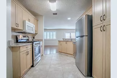 17235 SE 93rd Demoss Court, The Villages, FL 32162 - Photo 18