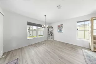 2542 Padgett Pl, Middleton, FL 34762 - Photo 8