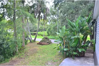 515 Twin Lakes Circle, Lakeland, FL 33815 - Photo 10