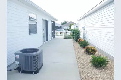 1390 Viola Court, The Villages, FL 32163 - Photo 8